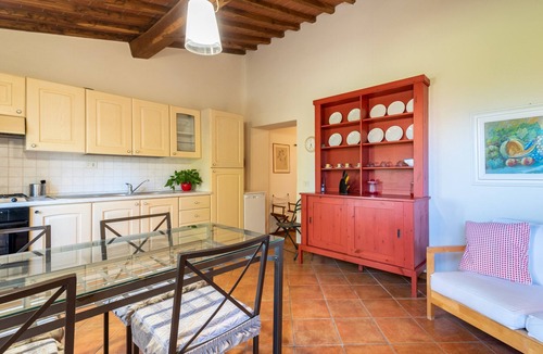 Bucine House | Villa 'La Tinaia Il Sole Verde' with Shared Pool and Wi-Fi