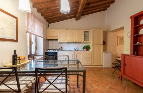 Bucine House | Villa 'La Tinaia Il Sole Verde' with Shared Pool and Wi-Fi