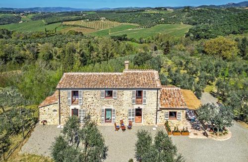 Castelnuovo Berardenga House | Villa Marielena Chianti hills view by Bestofmas