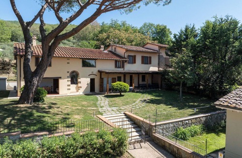 Loro Ciuffenna Villa | Villa Morandi - Holiday Country Villa with swimming pool in Loro Ciuffenna, Tuscany