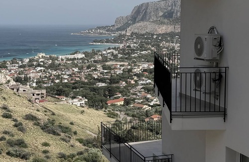 Partanna Apartment | Villa Perla Blu Mondello, breathtaking sea views and relaxation