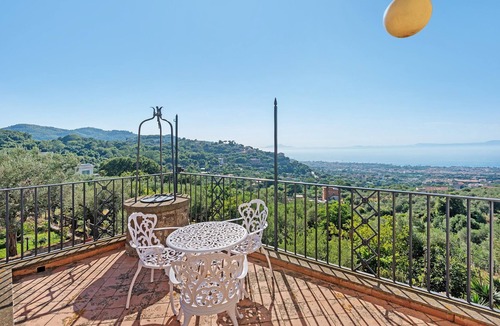 Piano di Sorrento Villa | Villa 'Rosaldo' with Sea View, Wi-Fi and Air Conditioning
