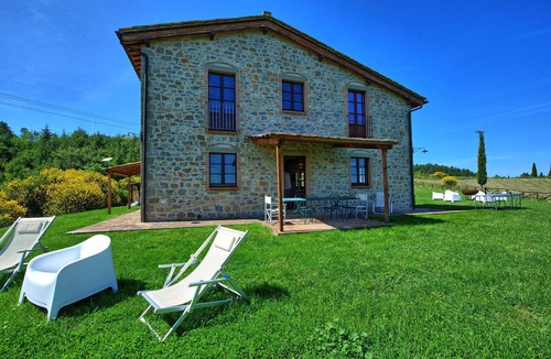 Castiglione d'Orcia Villa | Villa San Michele - Villa with swimming pool in Orcia Valley, Tuscany