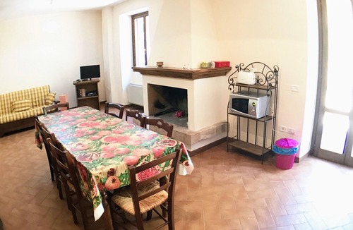 Spoleto Villa | Villa Sole Vini in the Heavenly Heart of Umbria on Top of the World sleeps 50