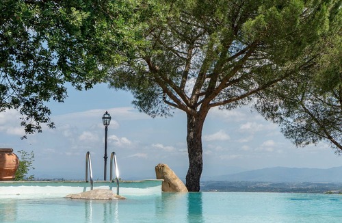 Torrita di Siena Villa | Villa 'Tiberini - Casale Il Pecino' with panoramic Valdichiana view, private pool & Wi-Fi