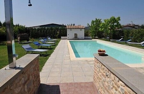 Citerna House | Villa Vezzosa D: A cozy and welcoming apartment that is part of an ancient country house, with Free WI-FI.