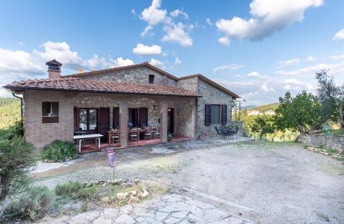 Castellina in Chianti Villa | Villa W Infinty Pool Villa in the Heart of Chianti