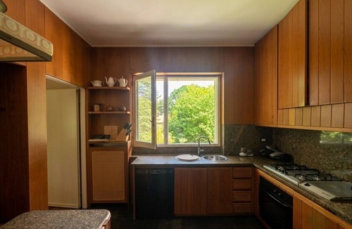 Cascina Pelada House | Villa with a garden, 15 minutes from Como; exclusive residence with a pool and tennis court