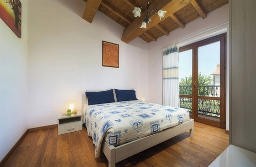 Montegabbione House | Villa with pool in the heart of green Umbria