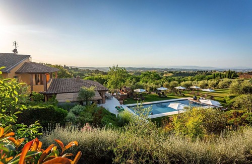 Montaione Villa | Villa with WIFI, A/C, pool, TV, patio, pets allowed, panoramic view, close to San Gimignano