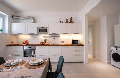 Baranzate Apartment | Vivi Milano - Two Bedrooms & Terrace Near Fair