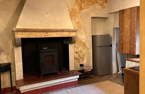 Anghiari Apartment | Warm and elegant 2-bedroom apartment with AC in charming Anghiari