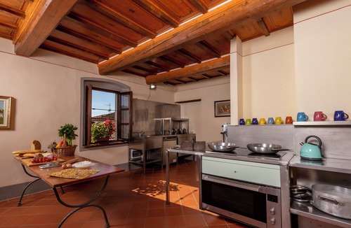 Pratovecchio Villa | WEDDINGS VILLA 4 SEASONS 13 bedrooms, private exclusiv pool per 16/30 guests