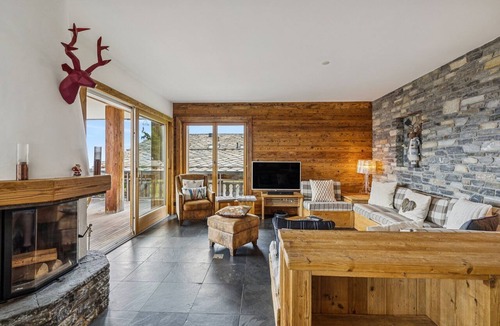 Aminona Ski Chalet | Welcome to Chalet Infinity by Mrs Miggins, a stunning 140 sqm luxury alpine apartment ideally locate