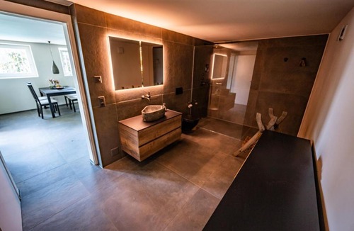 Rothrist Apartment | Wohnung mit Pool und Aussicht
