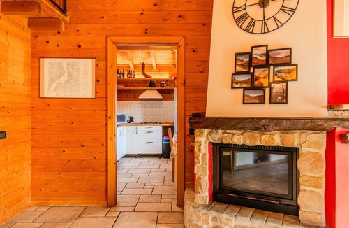Centro Valle Intelvi House | Wonderful private villa for 5 guests with WIFI, hot tub, TV, patio and pets allowed