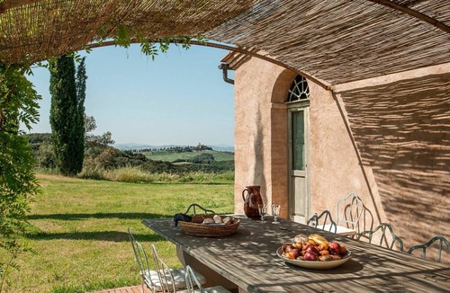 Camigliano Villa | Wonderful private villa for 10 guests with A/C, WIFI, private pool, TV and panoramic view