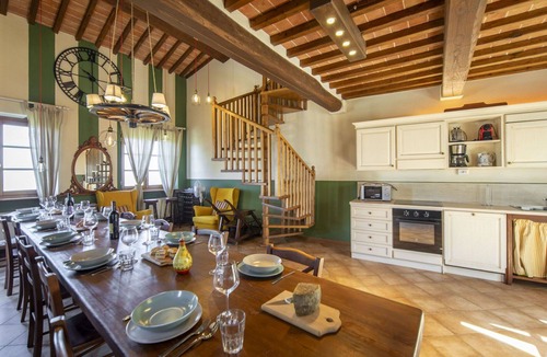 Lucignano House | Wonderful private villa for 10 people with A/C, hot tub, private pool, WIFI, TV and terrace