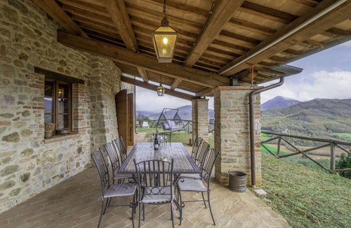 Umbertide Villa | Wonderful private villa for 9 guests with WIFI, TV, balcony and pets allowed