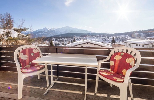 Flims House | Wonderful private villa for 10 guests with WIFI, TV, patio, pets allowed and panoramic view