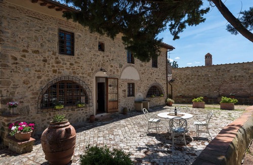 Impruneta House | Wonderful Tuscan farmhouse with large spaces and panoramic views