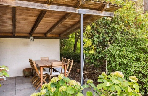 Unterstrass House | Zurich Adventure Awaits: Charming Central Home