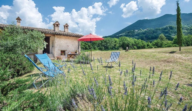 1 bedroom amazing home in spoleto pg