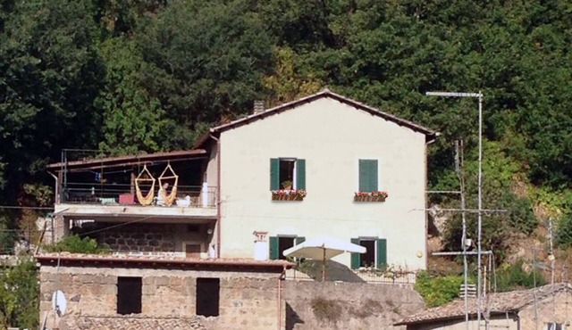 2-storey vacation home with 2 large terraces and sensational views