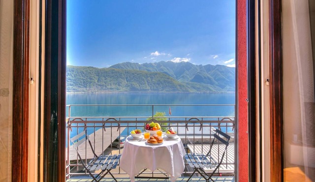 76 the lake house Giove, Melide, Switzerland