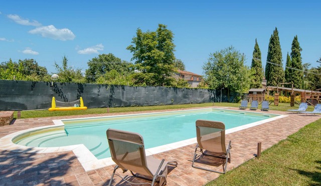 8 bedroom awesome home in Arezzo
