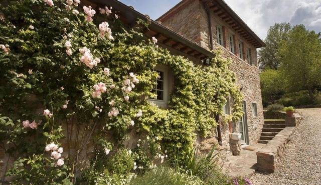 A luxury escape in Chianti, great landscape, stunning views, swimming pool