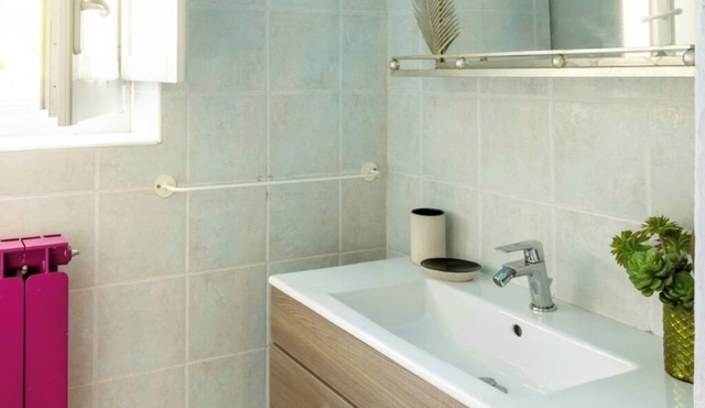Alloro Apartment-A Refuge of Nature, Comfort and Relaxation with Panoramic Pool