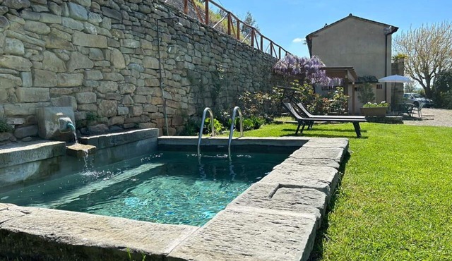 Antico Casale - Holiday Country Villa with swimming pool in Cortona