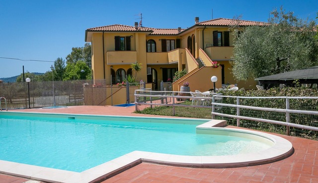 Apartment 'Bilocale Ansonica' with Balcony, Shared Pool & Wi-Fi