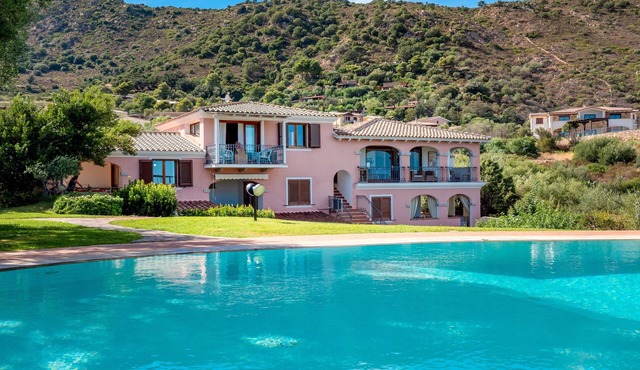 Apartment "Cala Brandinchi" with Sea View, Private Terrace and Shared Pool
