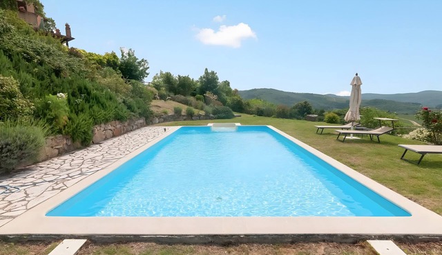 Apartment 'Il Magnifico' with Shared Pool, Private Terrace and Wi-Fi