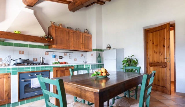 Apartment in Chianti with AC and pool