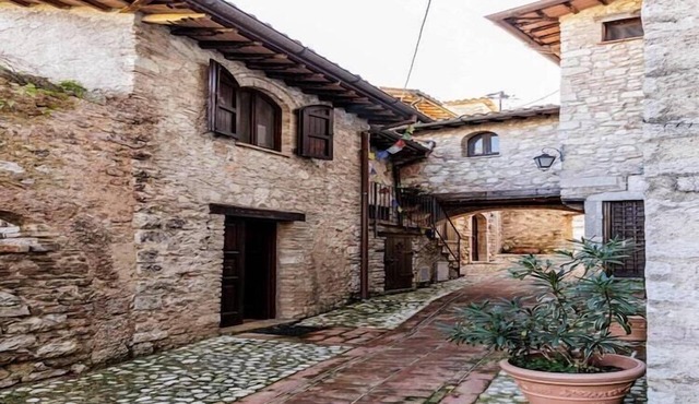 Apartment in Firenzuola near Lake Arezzo