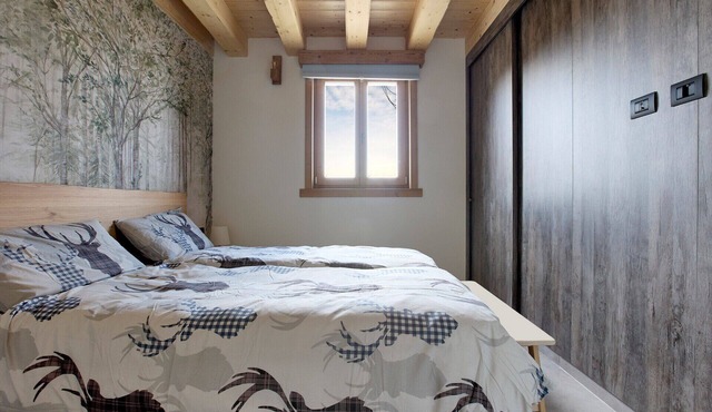 Apartment in Luxury Chalet “Baita Treeb Tivano” with Lake View and Garden – Bellagio (Civenna)