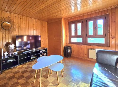 Apartment Typische Wohnung Le Ver Luisant- Val d'Hérens by Interhome