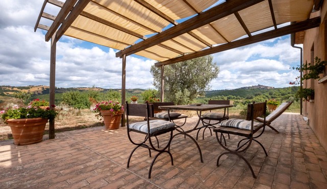 Apartment 'Vulcinea In Poggio Rocco' with Private Terrace, Wi-Fi and Air Conditioning