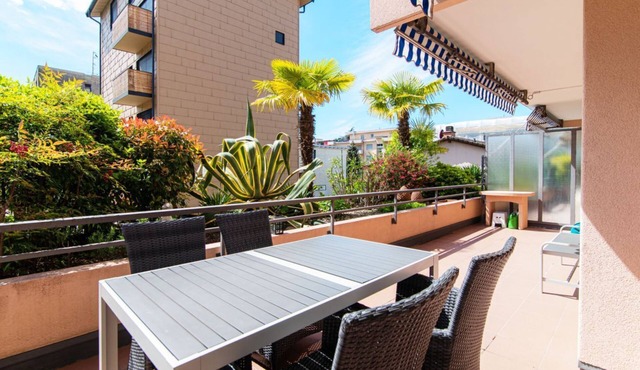 Apartment with large terrace a stone's throw from Lugano (Agave Apartment)