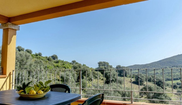 Appartamento Dodi | SecondFloor, Bedroom and Veranda View!