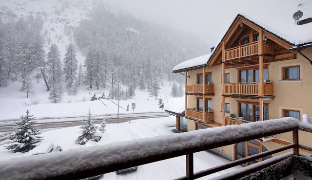 Appartamento Piz Saliente with Mountain View, Wi-Fi, Terrace & Garden