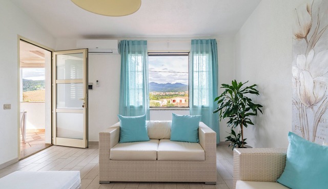 AQUA, Comfortable and bright apartment