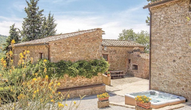 Awesome home in Gaiole in Chianti SI
