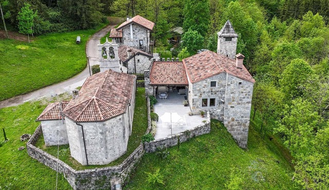 Awesome home in Biacis with WiFi