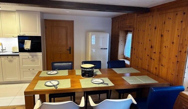 Beautiful apartment for 8 guests with WIFI, TV, balcony and pets allowed