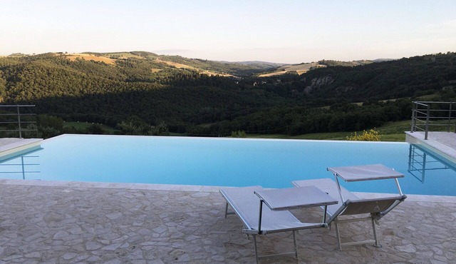 Beautiful private villa for 8 people with private pool, WIFI, TV and panoramic view