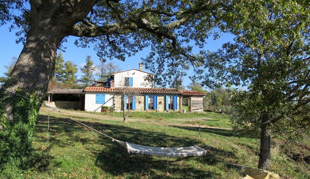 Beautiful private villa for 7 guests with patio and pets allowed